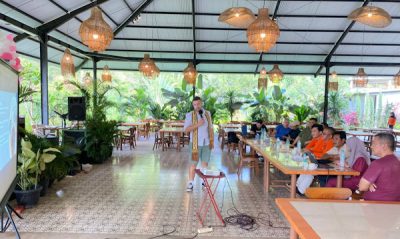 Dokter Hewan Zoo Centar Serbia Stevan Tokin Kunjungi Lembah Hijau Lampung