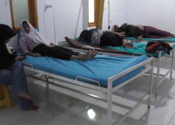 Siswa dan santri diduga keracunan MBG di Lampung Timur