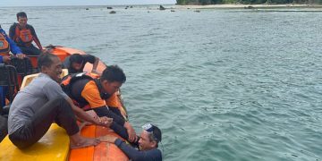 Tim SAR Evakuasi Nelayan di Perairan Lampung Timur