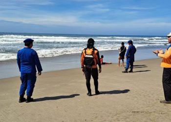Wisatawan Tenggelam di Pantai Pesisir Barat Lampung