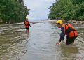 2 orang hanyut di sungai Pesisir Barat Lampung