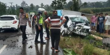 Kecelakaan mobil MBG dan truk di Lampung Timur