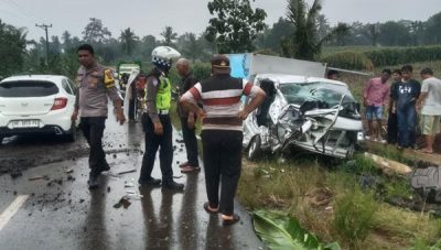 Kecelakaan mobil MBG dan truk di Lampung Timur