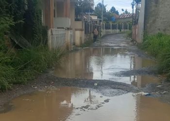 Jalan rusak di Bandar Lampung