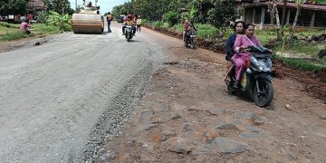 Jalan rusak di Lampung Timur diperbaiki