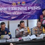 Konferensi pers Polres Way Kanan