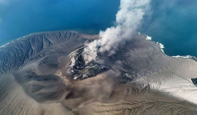 Gunung Anak Krakatau Erupsi