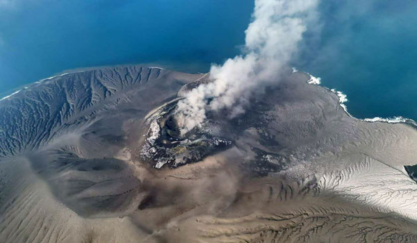 Gunung Anak Krakatau Erupsi